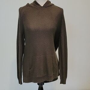 𝅺torrid forest green sweatshirt.  size is 0.  nice snuggly and oversized.